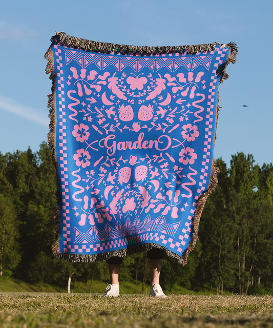 The Blooming Mystery | Woven Blanket | Gardening Collection